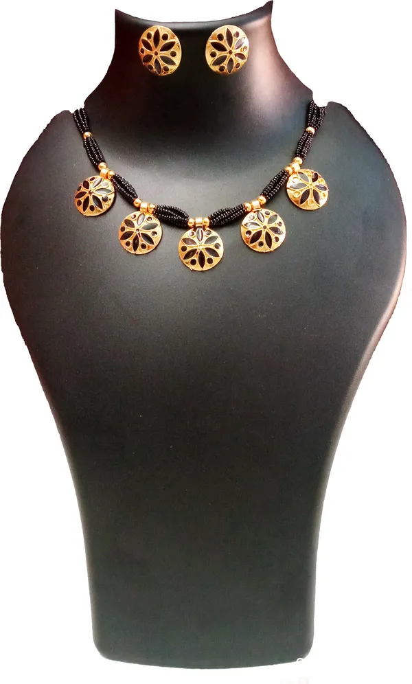 Assamese_Traditional_Black_Colour_Japi_Golpata_Jewellery_Set_For_Women